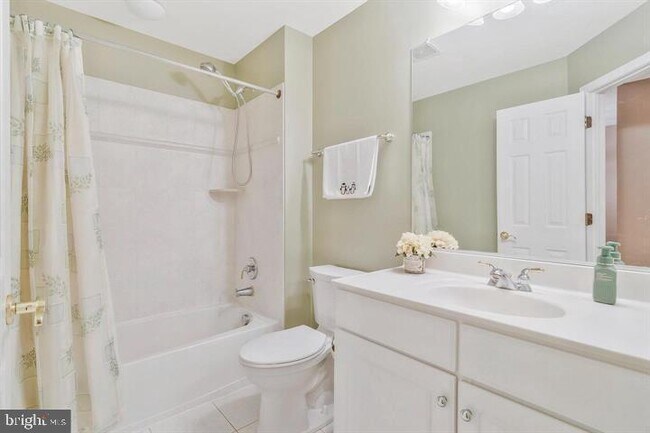 Building Photo - 4541 Monmouth St