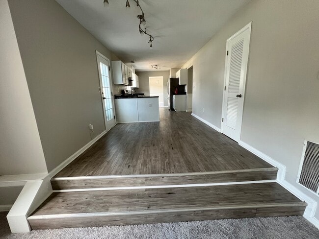 Building Photo - 448 Canoga Ct
