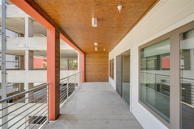 Building Photo - 4361 S Congress Ave