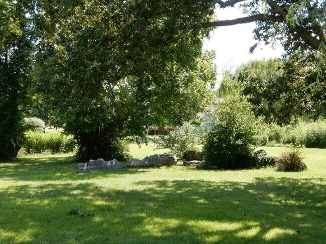 Building Photo - 502 Bloomfield Ct