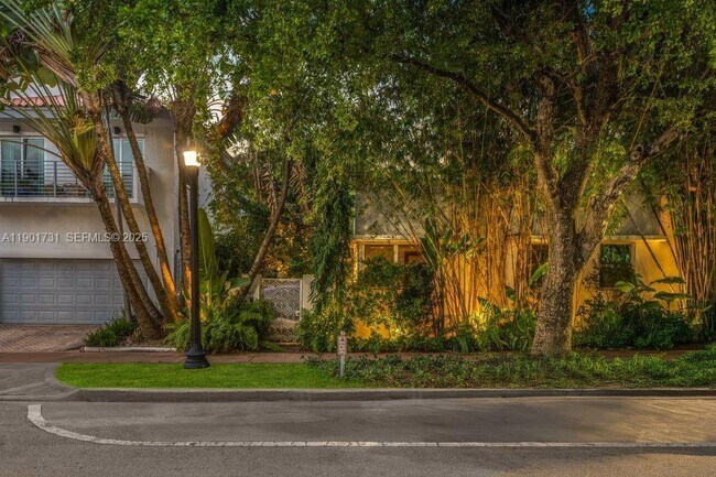 Building Photo - 226 Jefferson Ave