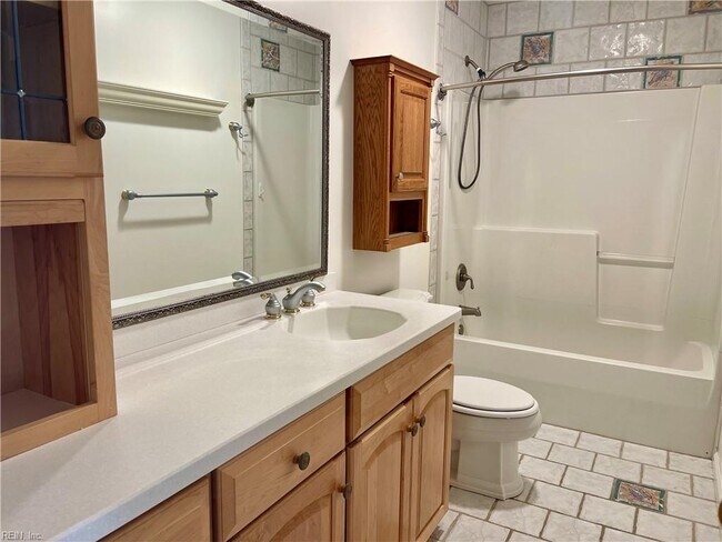 Building Photo - 2402 Whaler Ct