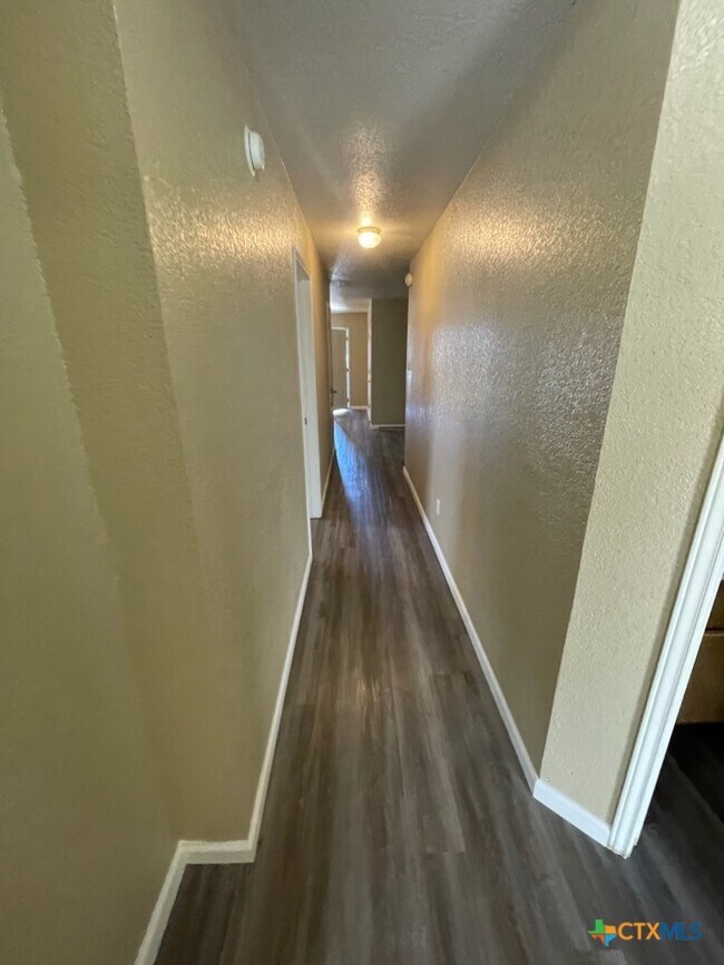 Building Photo - 2602 Edgefield St