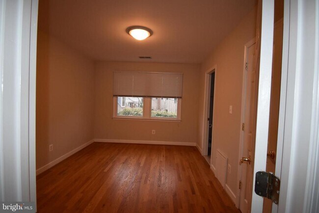 Building Photo - 3123 7th St N