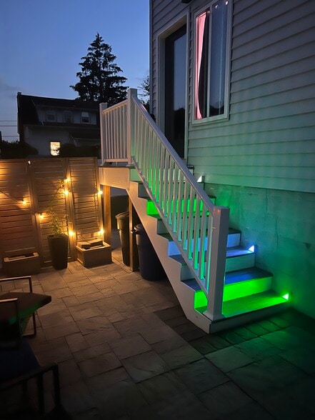 Building Photo - 12 Nutwold Ave