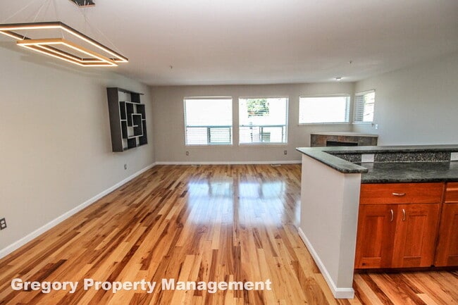 Building Photo - 11342 NE 67th St