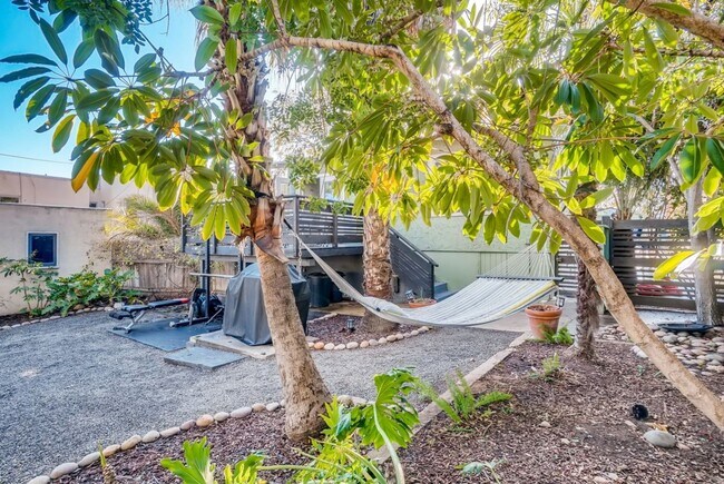 Building Photo - Quaint Remodeled 2 Bedroom Home in South Park