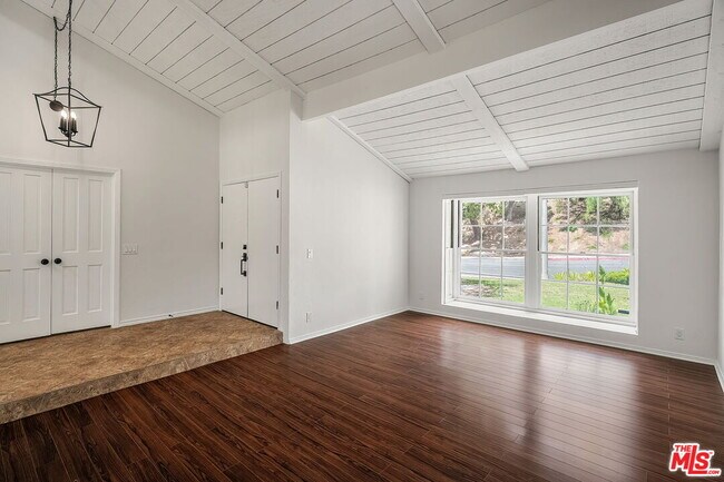 Building Photo - 2952 Bottlebrush Dr