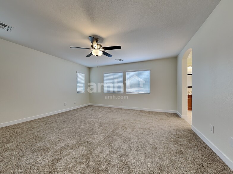 Building Photo - 7956 Dell Ridge Ave.