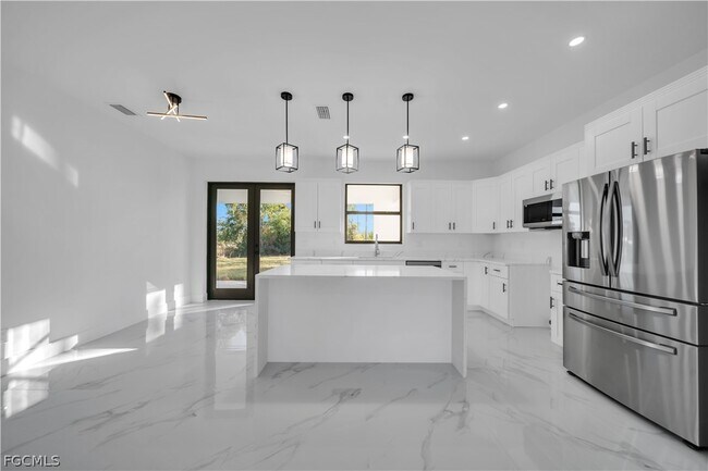 Building Photo - 5003 2nd St W