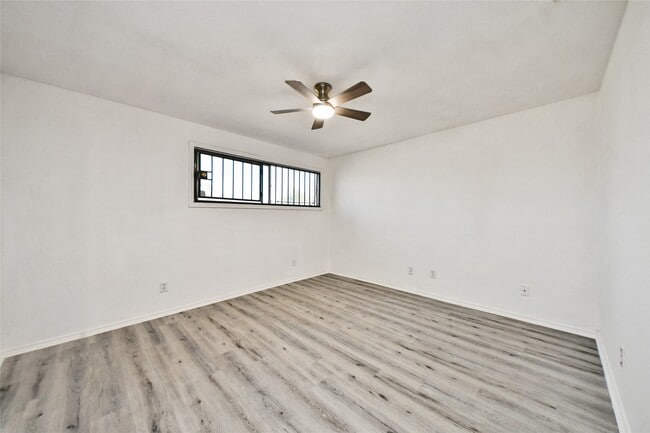 Building Photo - 3727 Prudence Dr