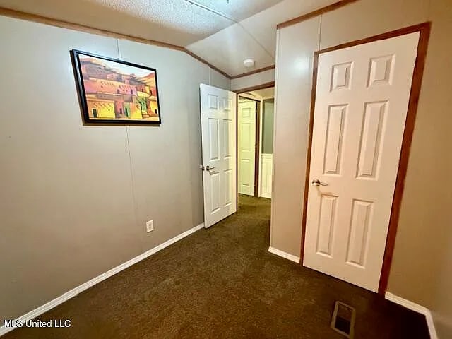 Building Photo - 7310 Pineview Dr