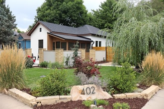 Building Photo - Fully Furnished Home In Great Location - Just Steps from Old Town