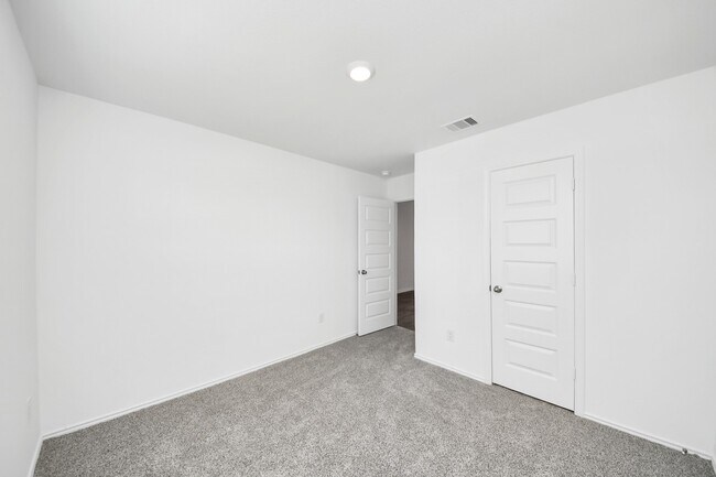 Building Photo - 2007 Woodlark Way