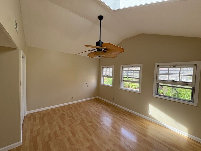 Building Photo - 5BR/2.5 Bath in Prime 12 South | Park-Facing | Two Sunrooms | Walkable Luxury Living