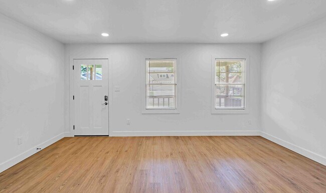 Building Photo - Newly remodeled 4BD 2BA home in Waco