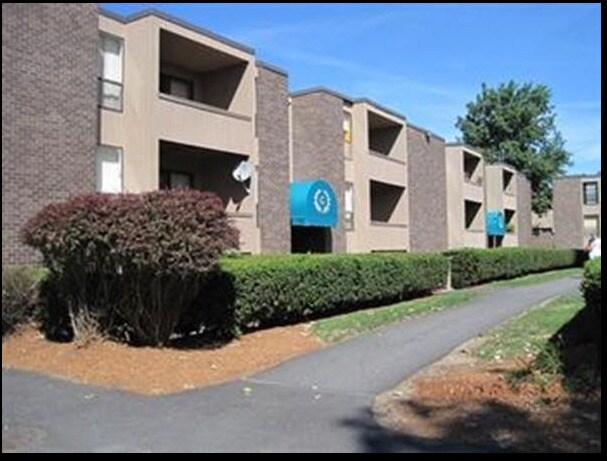 Building Photo - 52 Shrewsbury Green Dr