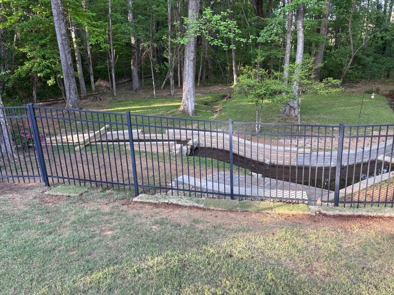 Building Photo - 123 Chelsea Park