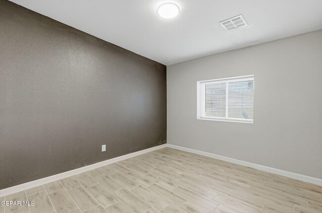 Building Photo - 9207 Santa Rosalia Ct