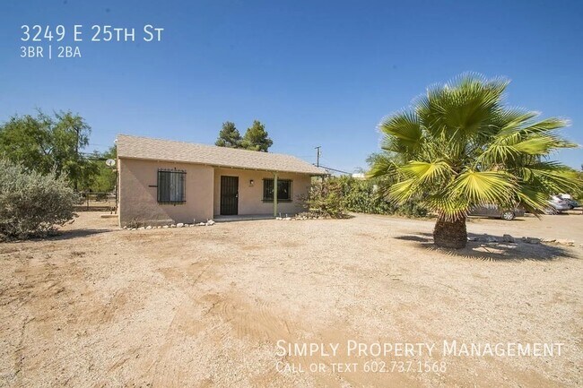 Building Photo - Great 3 bed 2 bath near UofA/ downtown Tuc...