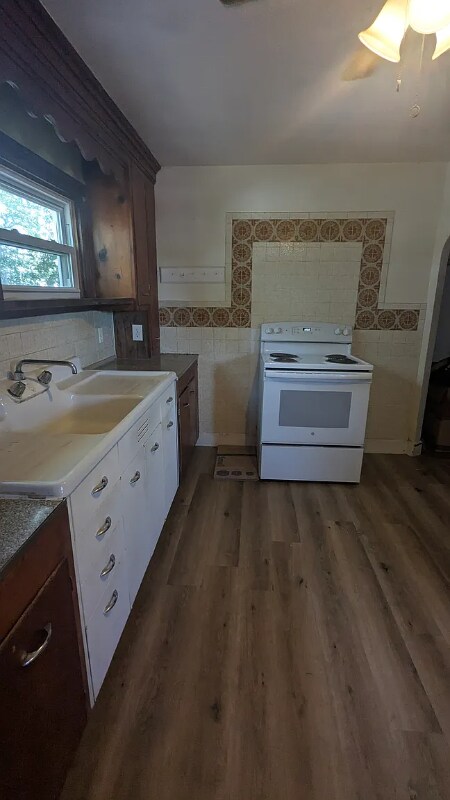 Building Photo - 60 Longue Vue Ave