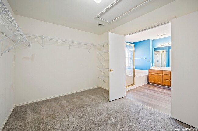 Building Photo - 11723 Shotgun Way