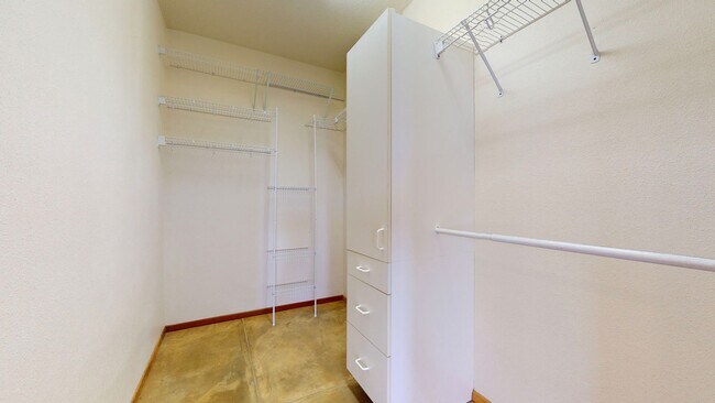 Building Photo - 6411 Consuelo Point St NE