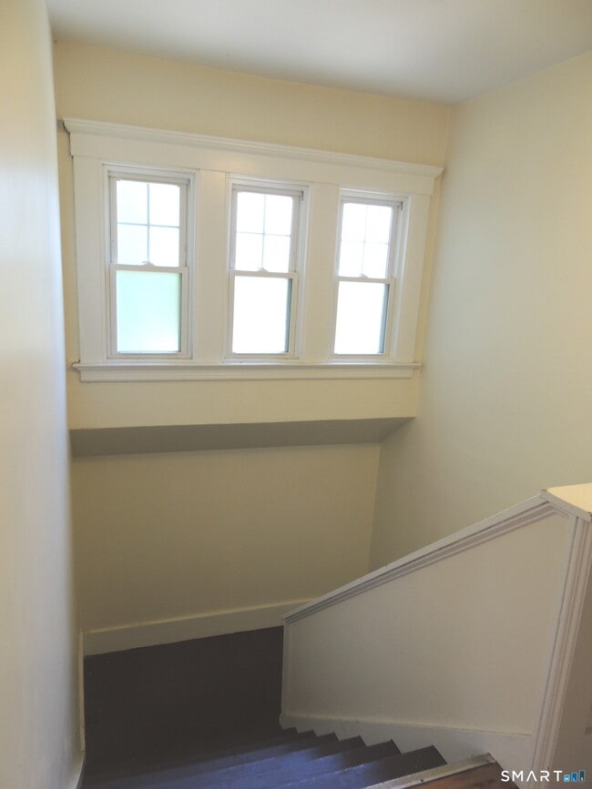 Building Photo - 382 Winthrop Ave