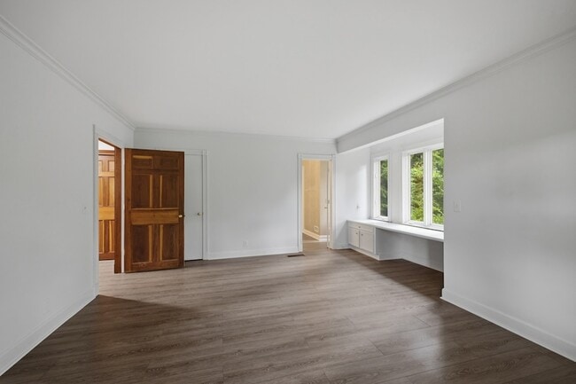 Building Photo - 5612 Stanford Ct