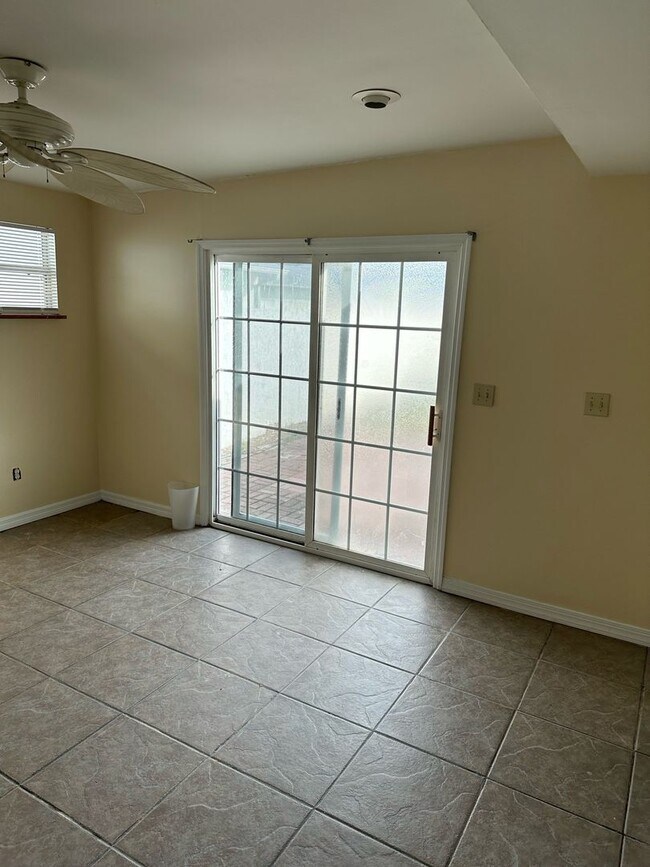 Building Photo - 2BD / 2BA SUNTREE VILLA HOME