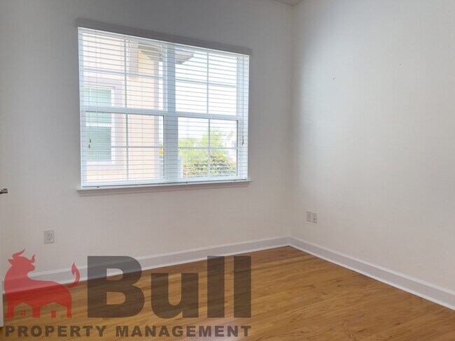 Building Photo - 14014 Dunant Ln