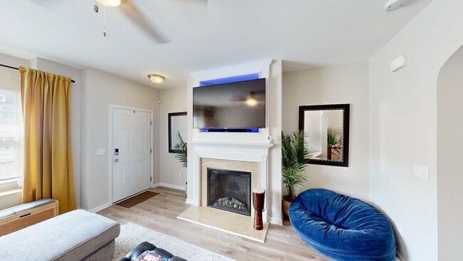 Building Photo - 13445 Calloway Glen Dr