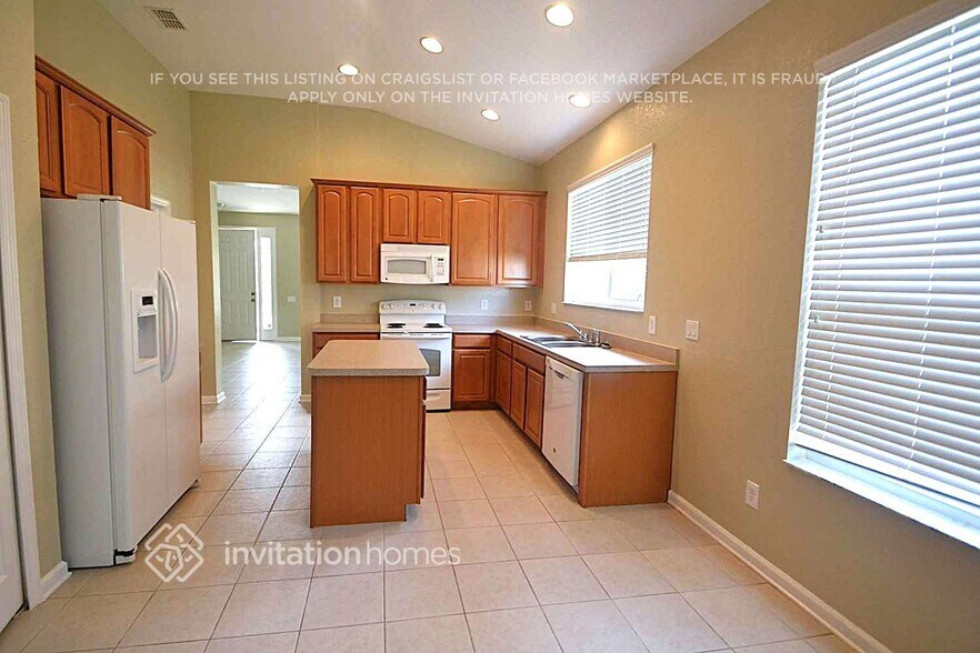 Building Photo - 2197 Granger Ave