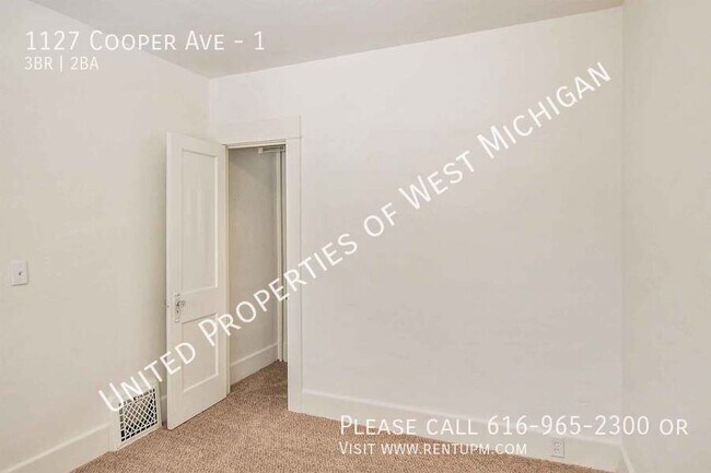 Building Photo - Available Now | 3 Bedroom 2 Bathroom Lower...