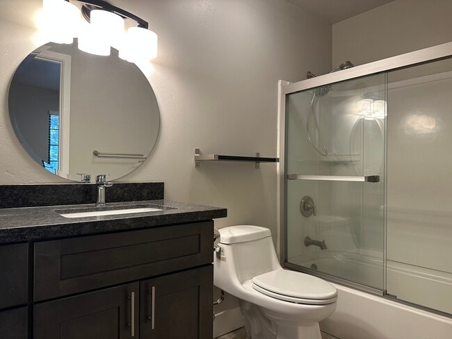 Building Photo - Beautifully Updated Condo in Citrus Heights!