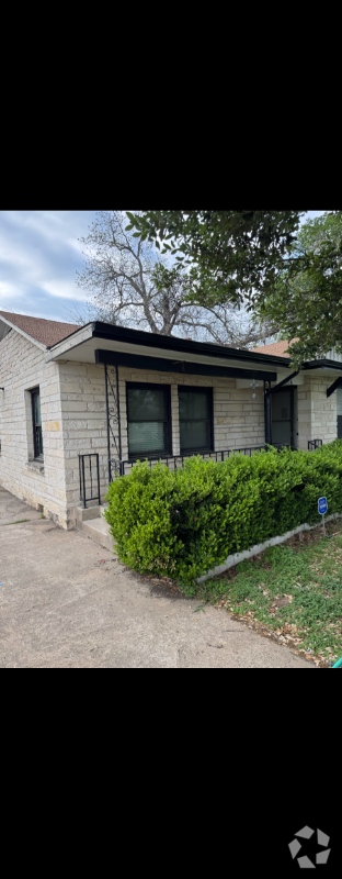 Building Photo - 606 Springdale Rd