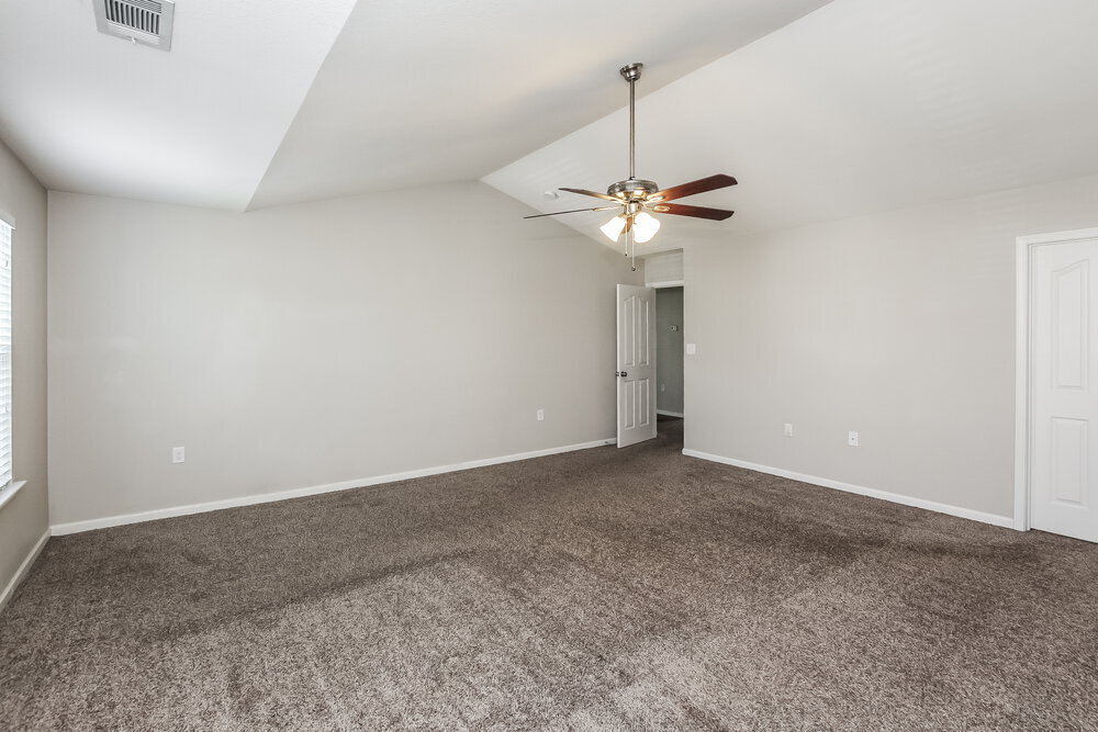 Building Photo - 2836 Meadow Creek Dr