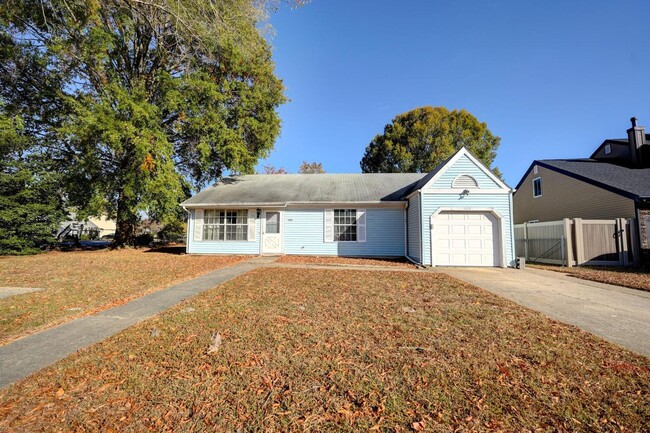 Building Photo - **Charming Ranch-Style 2-Bedroom Home with...