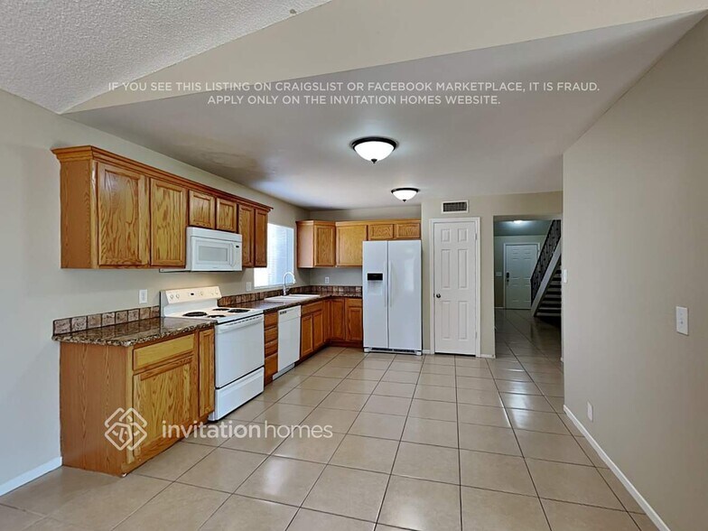 Building Photo - 6520 W Lupine Ave