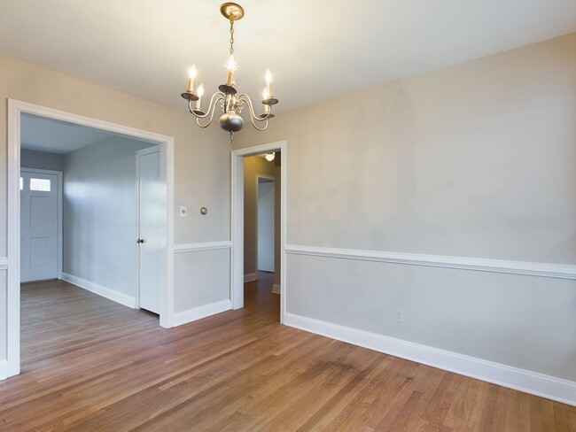 Building Photo - 9506 Overhill Rd