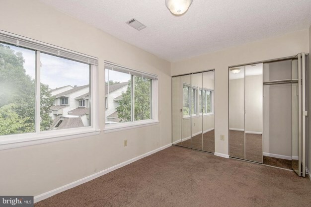 Building Photo - 18239 Leman Lake Dr