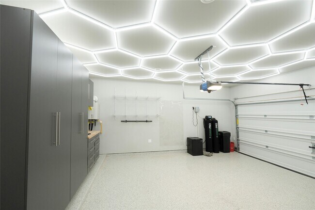 Building Photo - 24238 Golden Fallow Dr