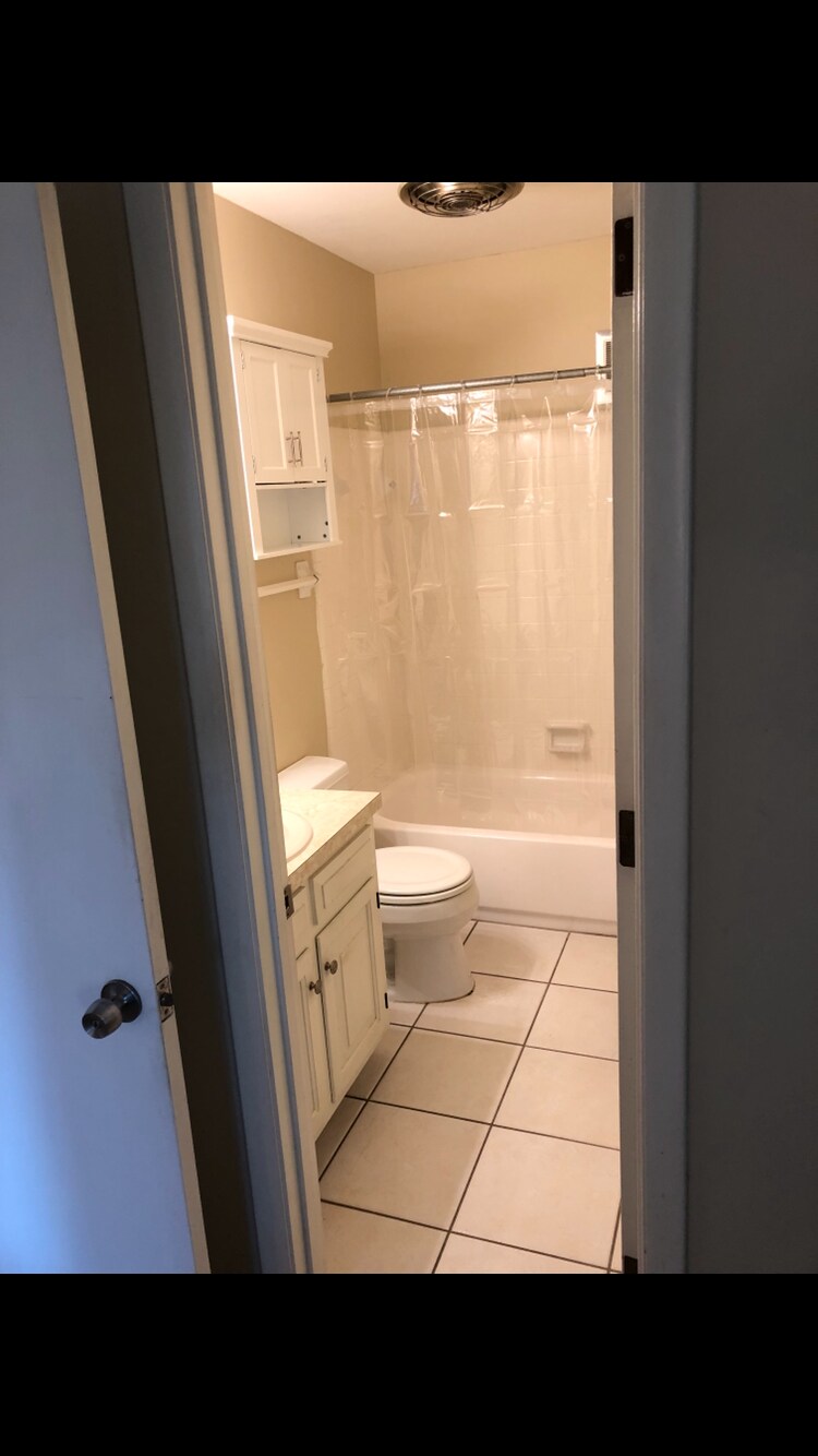 Bathroom - 2601 Hillsboro Pike