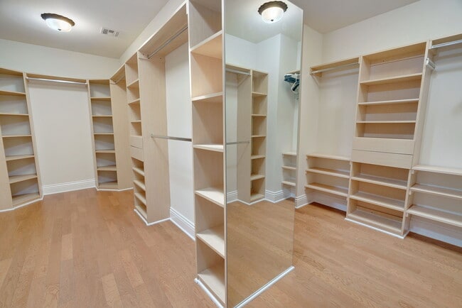 Building Photo - 2784 Deep Canyon Dr