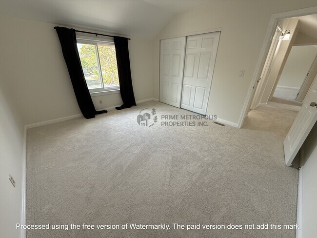 Building Photo - 2346 Montezuma Dr