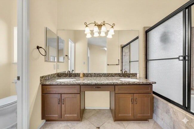 Building Photo - 40180 Eastwood Ln