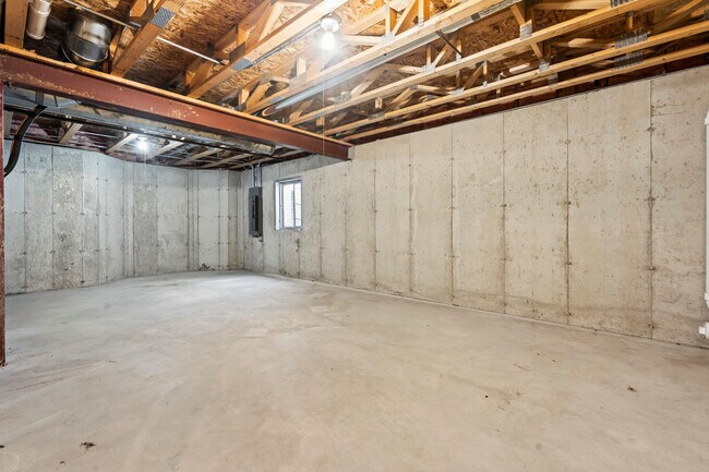 Building Photo - 32804 Bending Creek Road