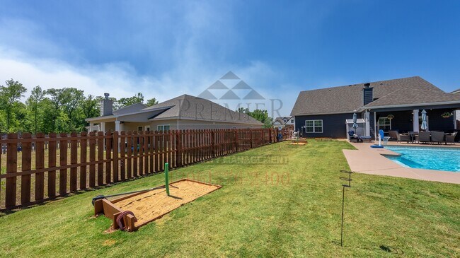 Building Photo - 6897 Omaha Dr