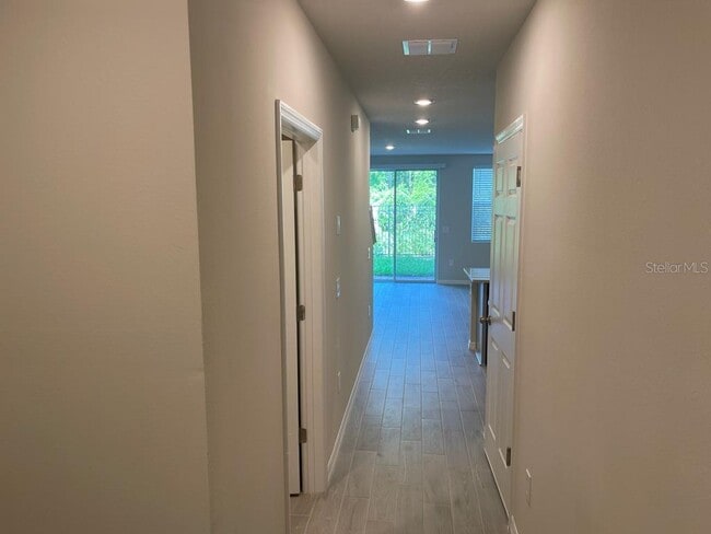 Building Photo - 418 Legacy Lp