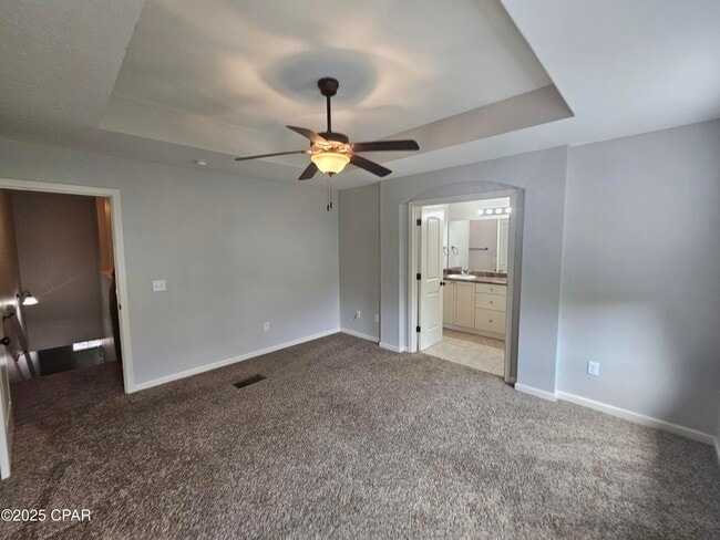 Building Photo - 7225 Quail Hollow Dr